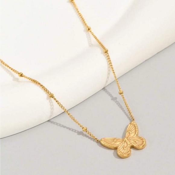 18K Gold Plated Butterfly Pendant Necklace - Picture 3 of 8